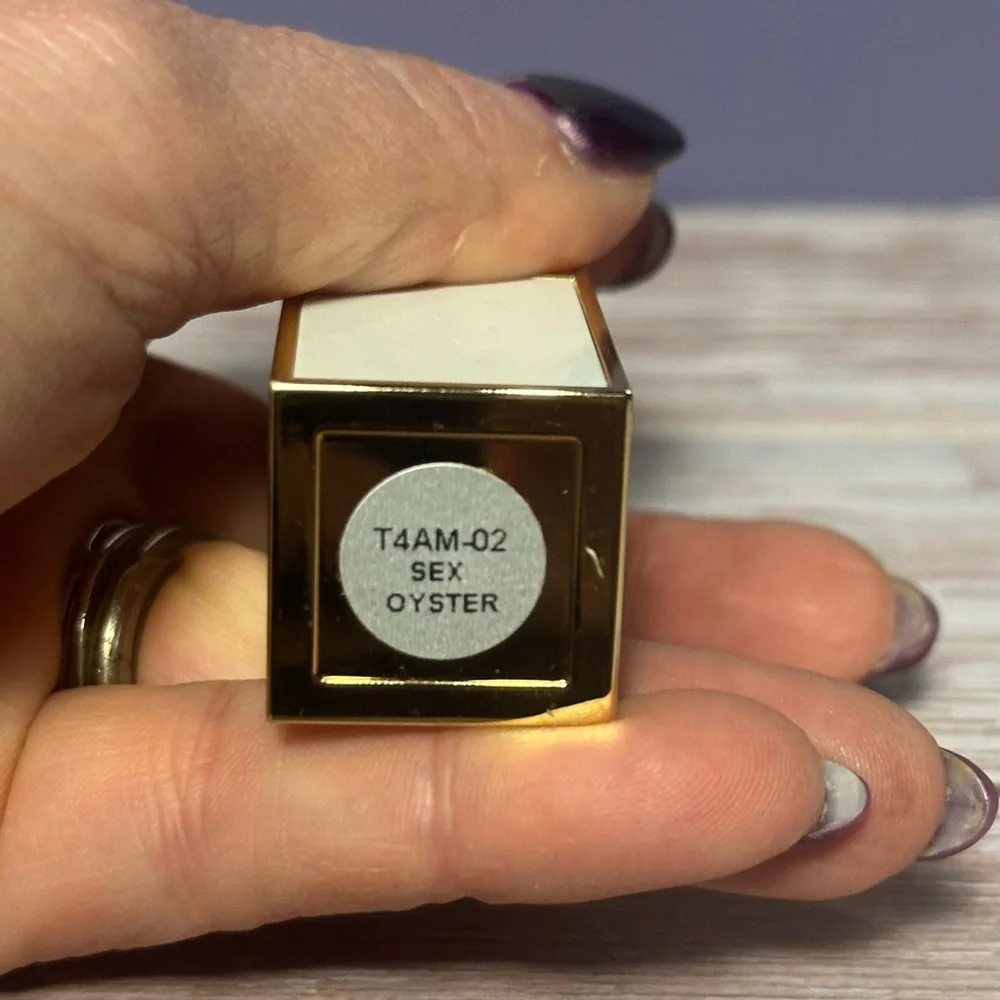 Tom Ford Lipstick - Sex Oyster - Picture 5 of 5